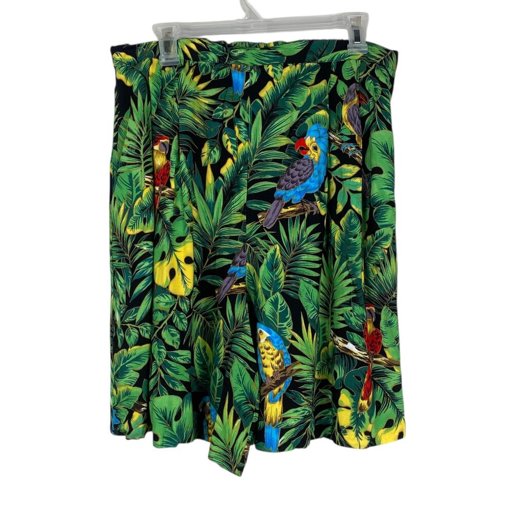 Vintage 90s WWF Tropical Jungle Print Pleated Shorts Culottes Rayon Pockets L